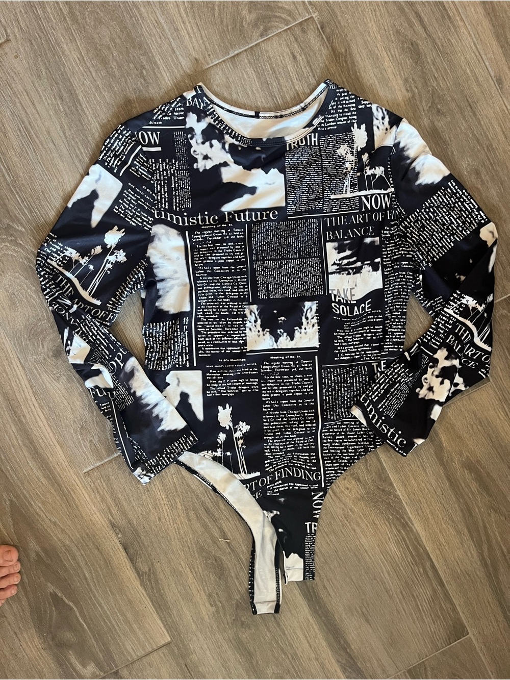 SHEIN Black and White Newspaper Graphic Long Sleeve Bodysuit